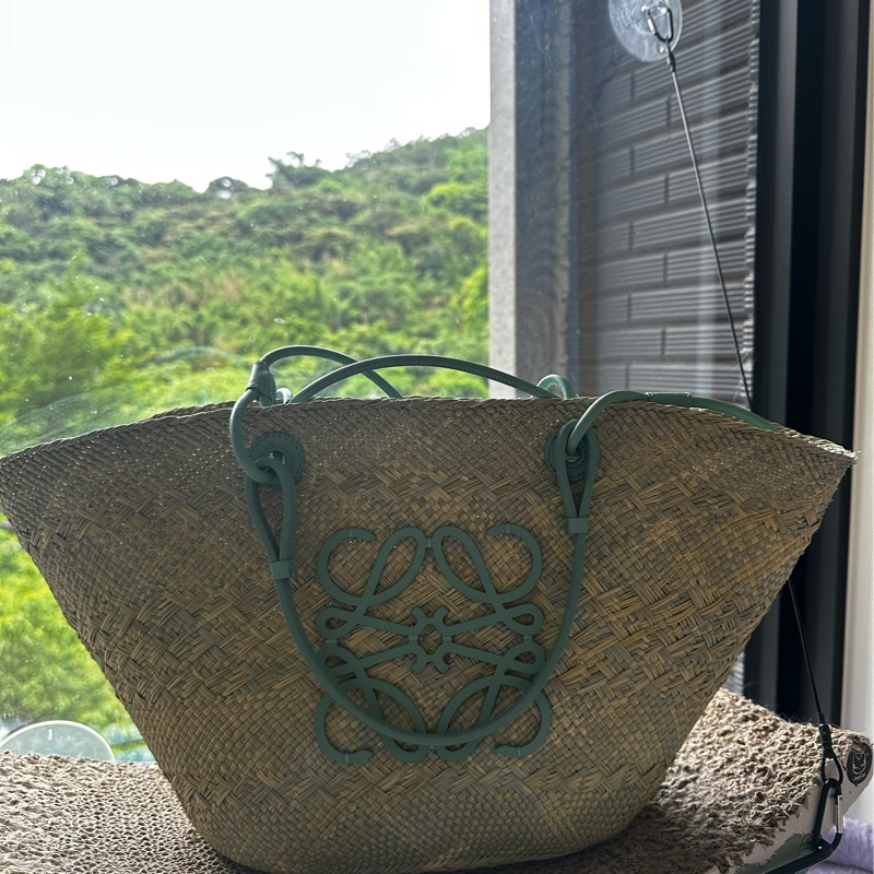 Loewe湖水綠草編大包-6