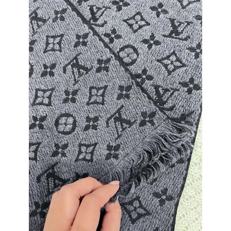 LV 絕版羊毛圍巾 混色-2