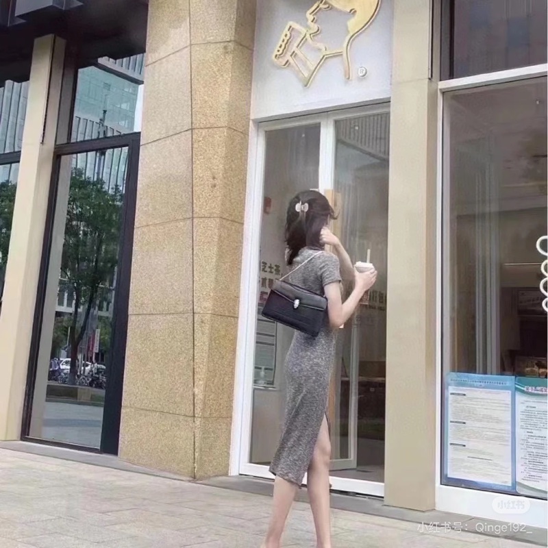 BVLGARI 寶格麗Serpenti Forever 經典 琺瑯 蛇頭 牛皮 黑 鍊條包 斜背包 肩背包 腋下包-4