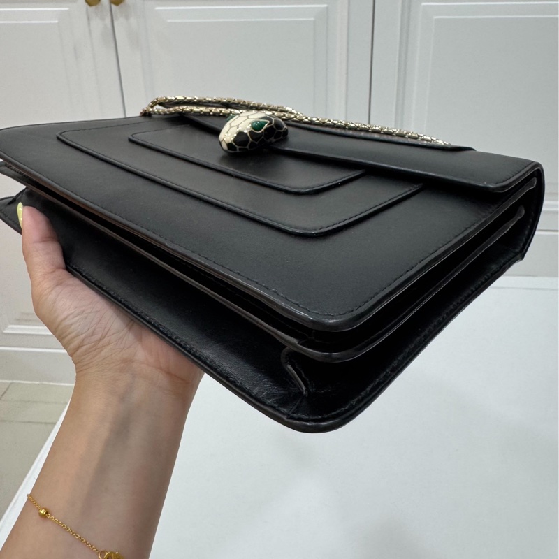 BVLGARI 寶格麗Serpenti Forever 經典 琺瑯 蛇頭 牛皮 黑 鍊條包 斜背包 肩背包 腋下包-13