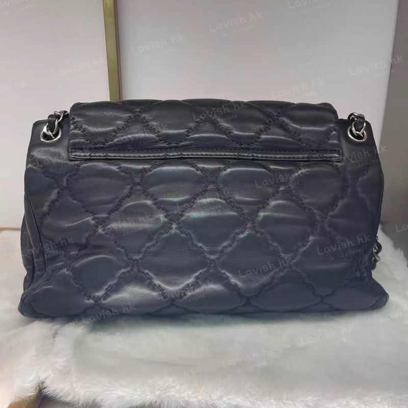 CHANEL 大LOGO琺瑯扣 鏈條包-1