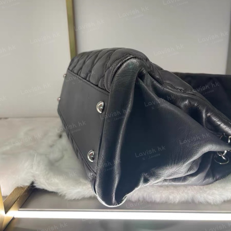 CHANEL 大LOGO琺瑯扣 鏈條包-6