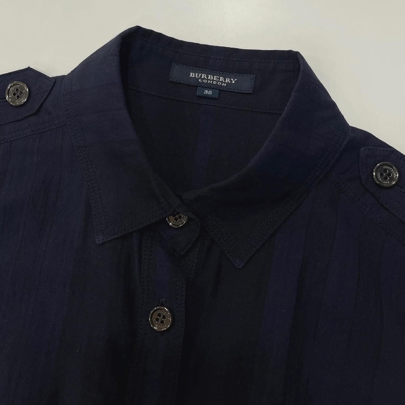 BURBERRY  倫敦 深藍肩扣格紋長版上衣-8