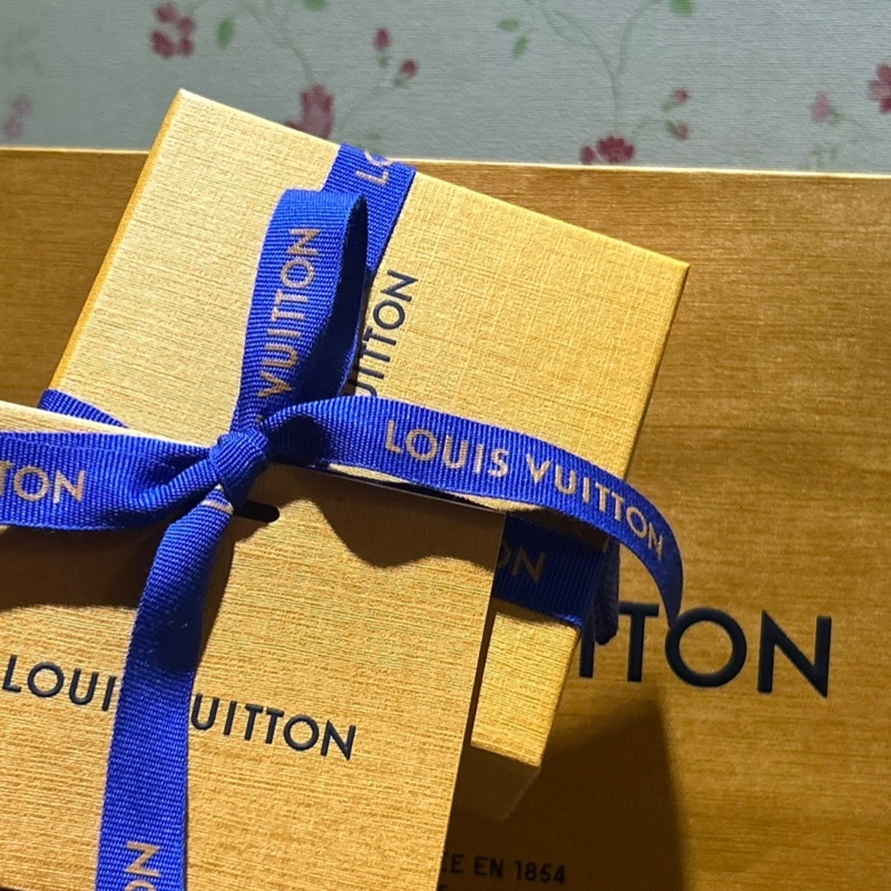 全新可議價 LOUIS VUITTON  (Pearls Fusion Bracelet / 藍色珍珠手鍊）-1
