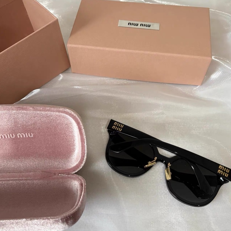 全新代購！Miumiu 墨鏡 太陽眼鏡logo smu01ZS 帶鼻托-1