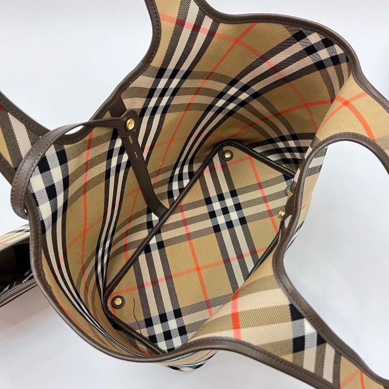 Burberry check black tote bag-4