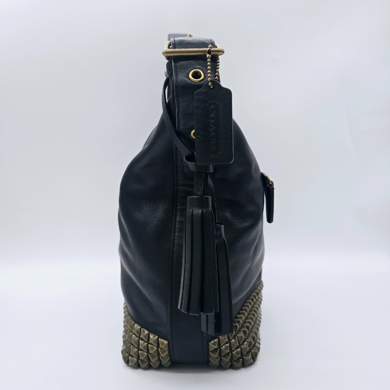 COACH 經典LOGO黃銅做舊鉚釘牛皮 斜背包 單肩包｜26413-2