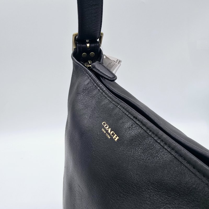 COACH 經典LOGO黃銅做舊鉚釘牛皮 斜背包 單肩包｜26413-4