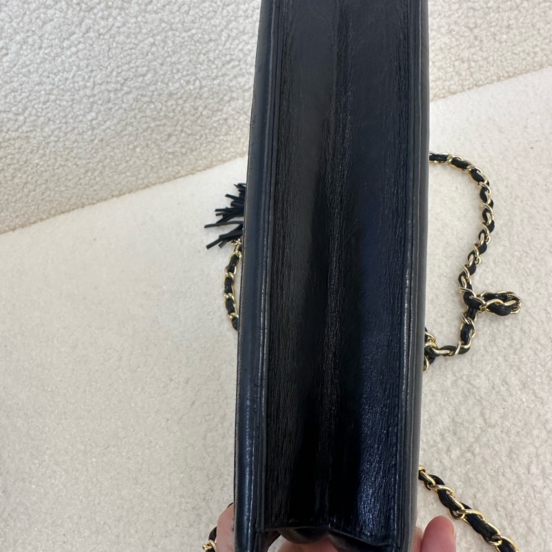 Chanel香奈兒黑色流蘇包,帶卡 經典菱格紋配金鏈條-6