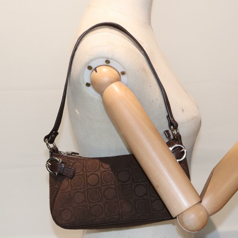 【日本直送】Salvatore Ferragamo 配件袋 絨面革 棕色 銀色 正品 89721-18