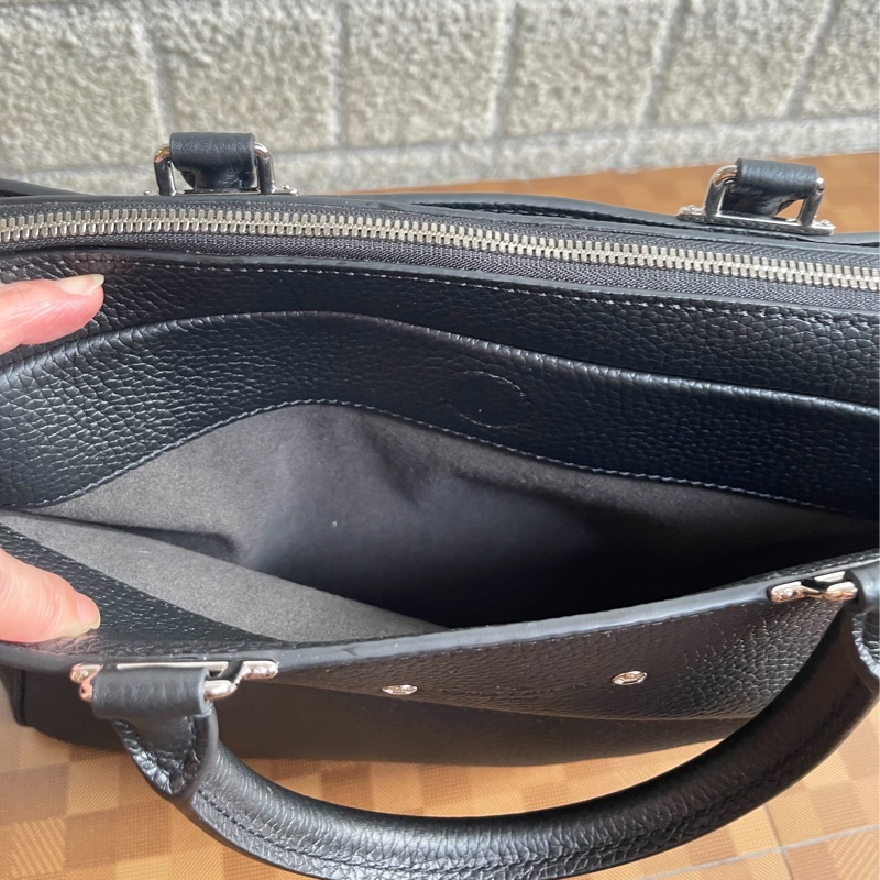 Lv 男士公事包 全新 專櫃售價$171000-6