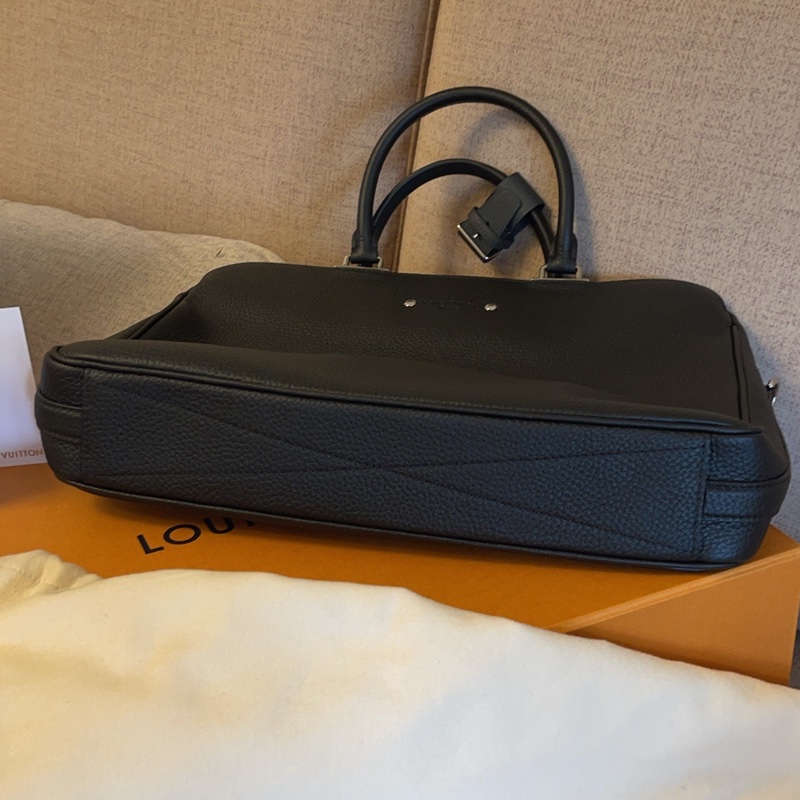 Lv 男士公事包 全新 專櫃售價$171000-7