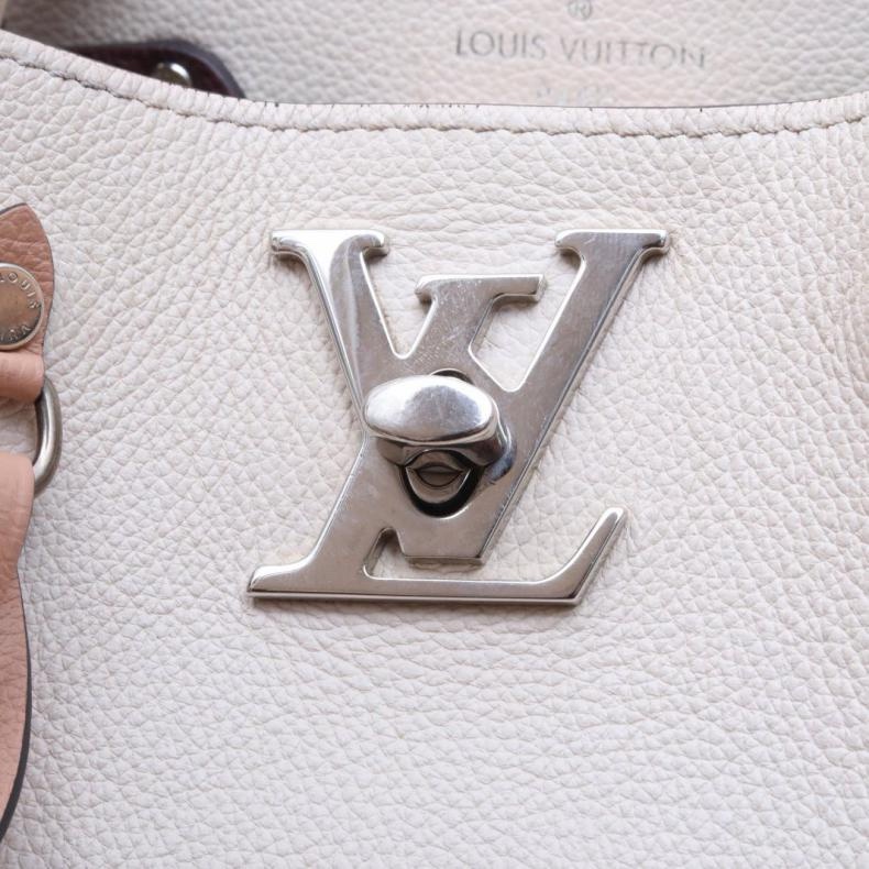 LOUIS VUITTON(路易威登) 米白色 銀扣 2019 Lockme Bucket 水桶包 25-5