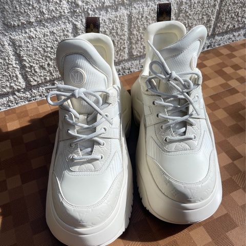 Lv Archlight 2.0白 23-24年新款！