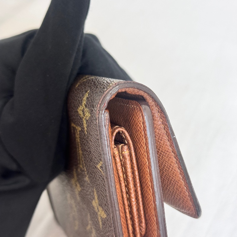 Louis Vuitton 滿版老花中夾-13