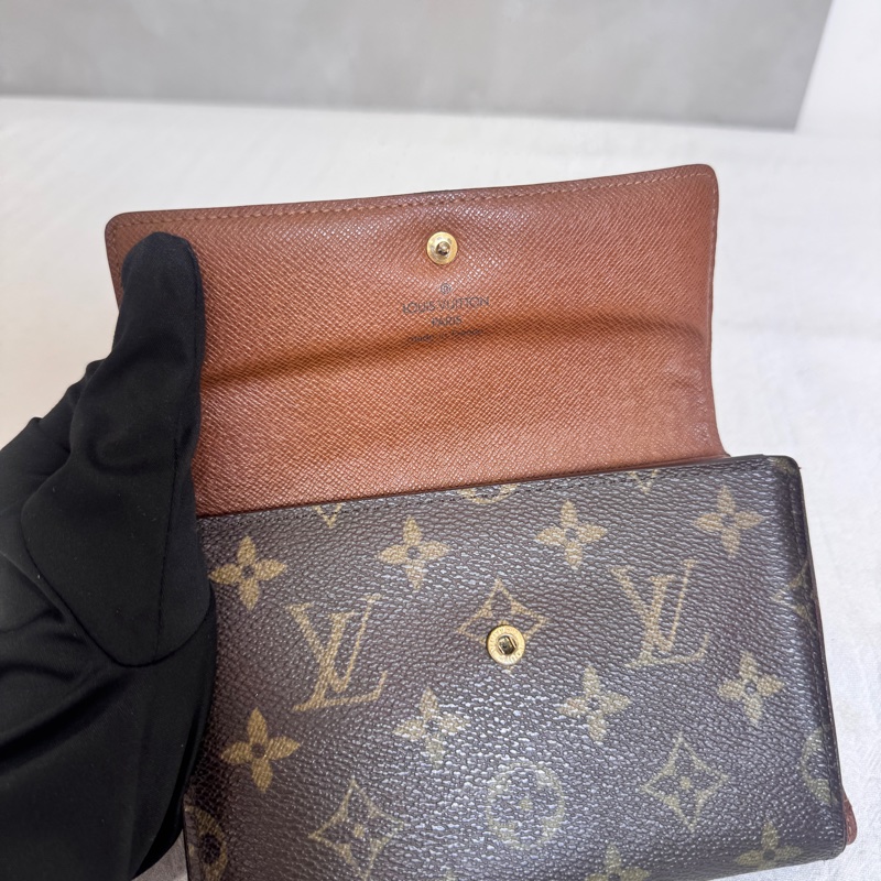 Louis Vuitton 滿版老花中夾-15