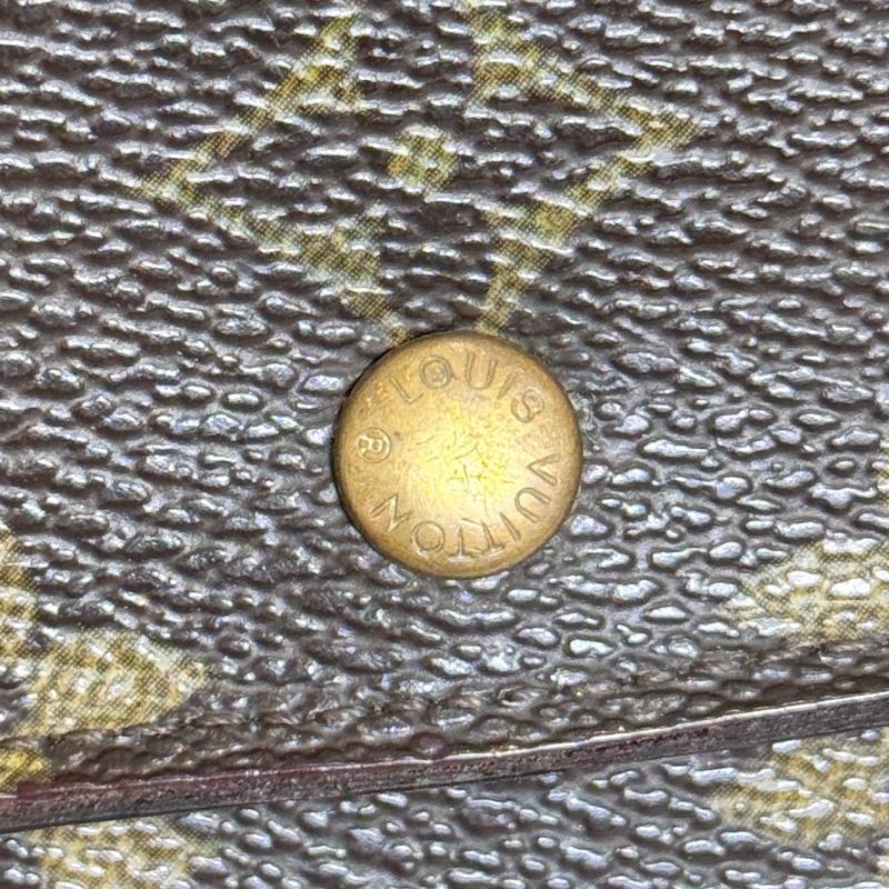Louis Vuitton 滿版老花中夾-22