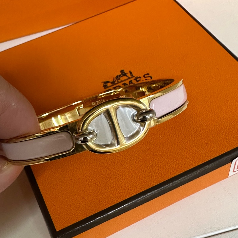 閒置未使用愛馬仕粉色玫瑰金豬鼻子琺瑯手鐲，PM號，-0