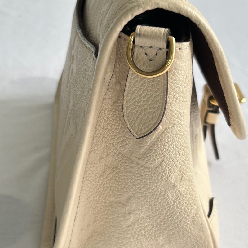 LV奶白色全皮法棍包，尺寸15924cm，專櫃正品MD6515-6