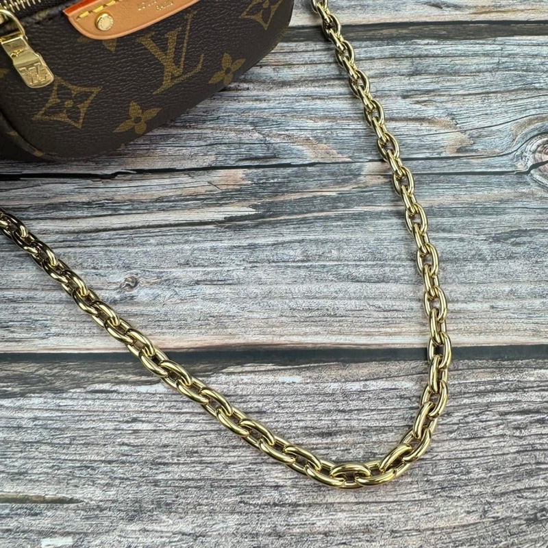 LV Louis Vuitton 路易威登M82335經典Mini Bumbag Monogram帆布 腰包/斜背包-11