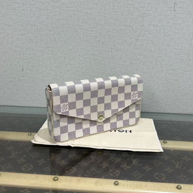 ✨Louis Vuitton 白棋盤格三合一肩背斜背鍊條包 21*12*3 99新 配件塵袋盒子購證-1