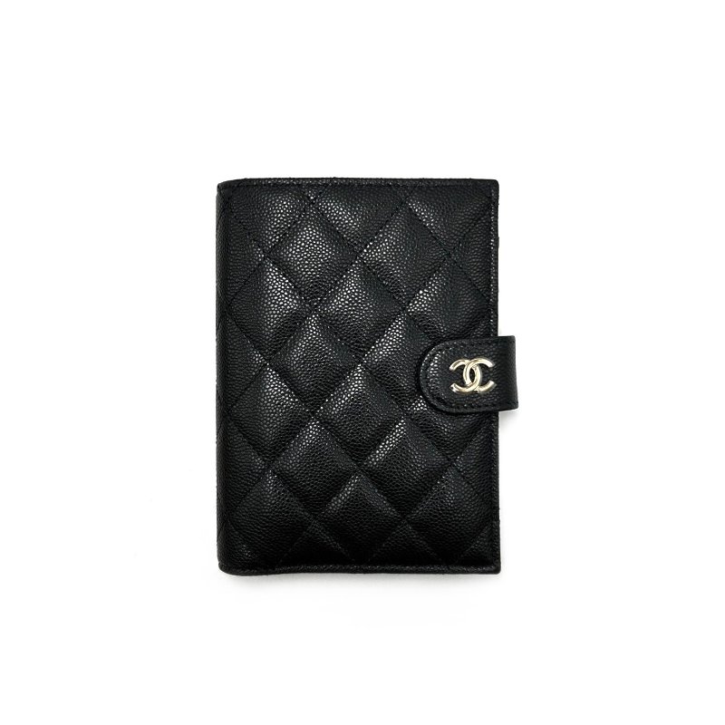 CHANEL 24K雙折護照夾中型錢包-0