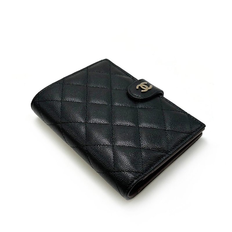 CHANEL 24K雙折護照夾中型錢包-2