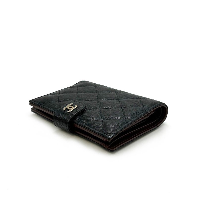 CHANEL 24K雙折護照夾中型錢包-3