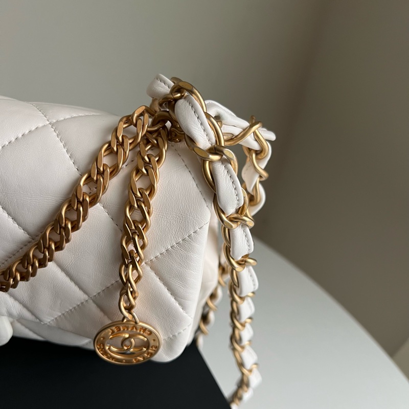 CHANEL 菱格羊皮金鍊斜背包-15