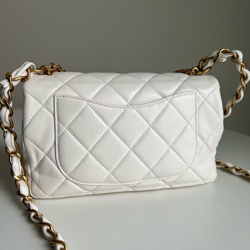 CHANEL 菱格羊皮金鍊斜背包-19