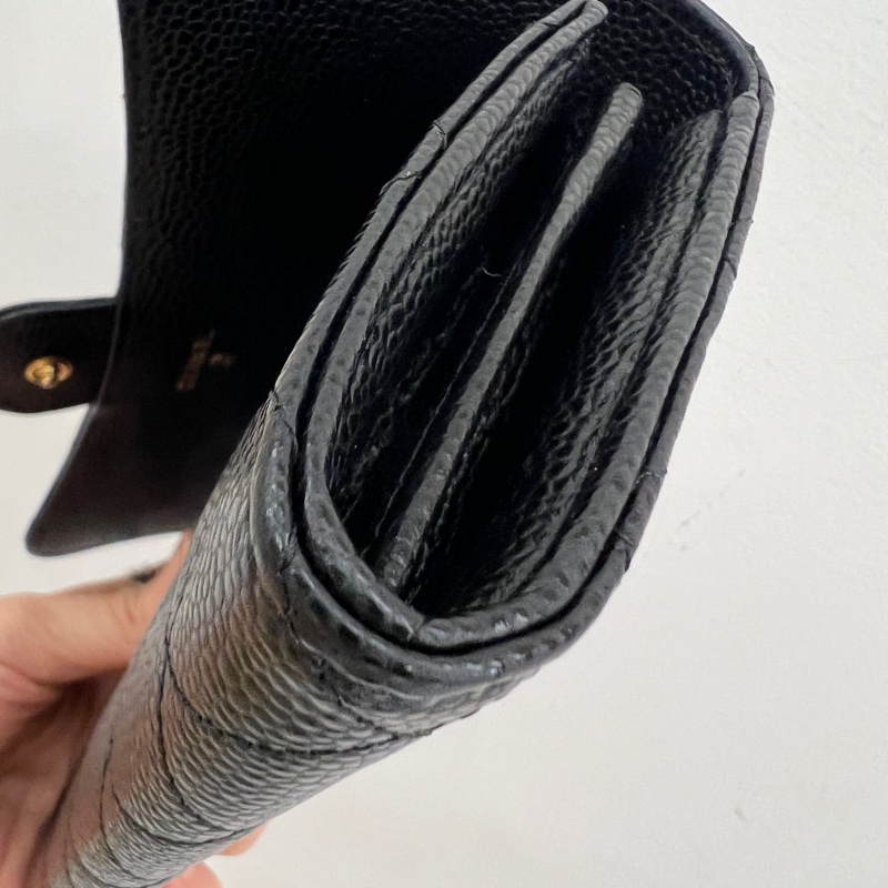 Chanel 嘿荔枝金釦內零錢袋12卡長夾-4