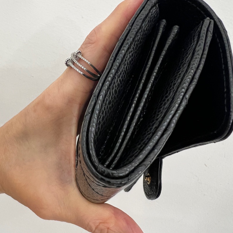 Chanel 嘿荔枝金釦內零錢袋12卡長夾-5