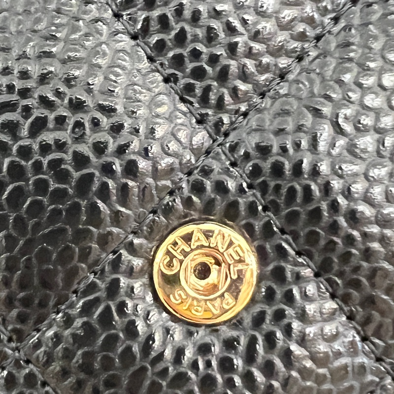 Chanel 嘿荔枝金釦內零錢袋12卡長夾-11