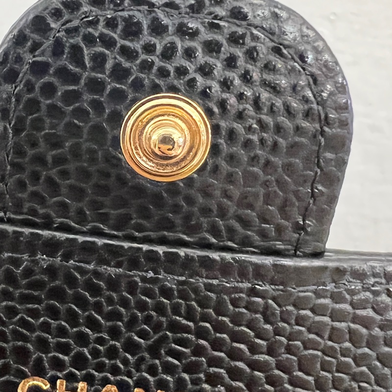 Chanel 嘿荔枝金釦內零錢袋12卡長夾-12