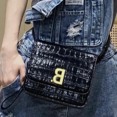 Balenciaga B bag-4