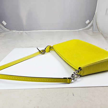 【L3264】 LV 黃色EPI牛皮POCHETTE 腋下包 M40975-1
