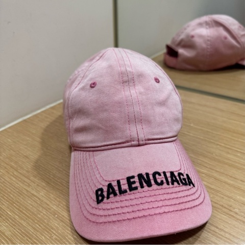 Balenciaga 巴黎世家粉色水洗帽子