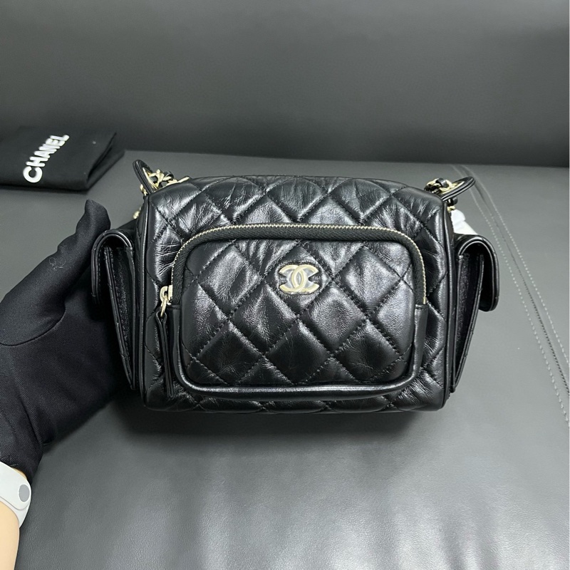 Chanel 24K 保齡球相機包-1