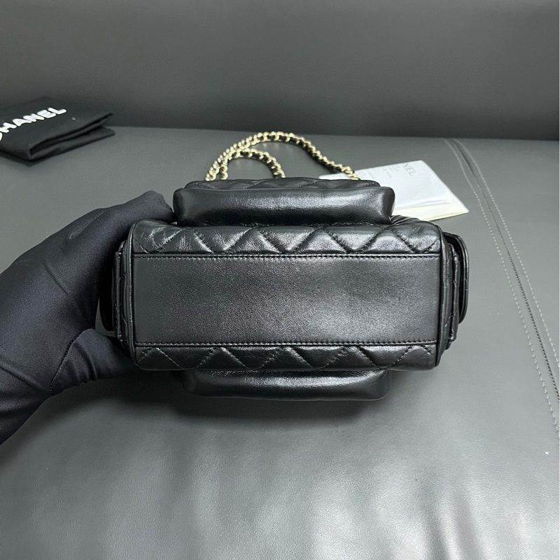 Chanel 24K 保齡球相機包-5