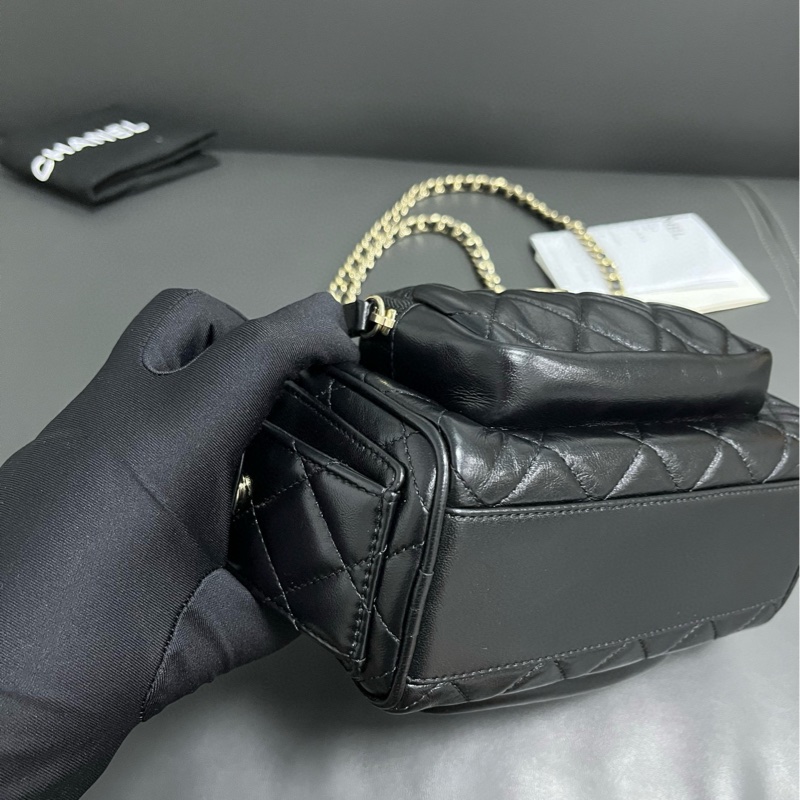 Chanel 24K 保齡球相機包-6