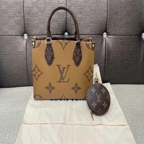 LV 雙色原花on the go PM M46373