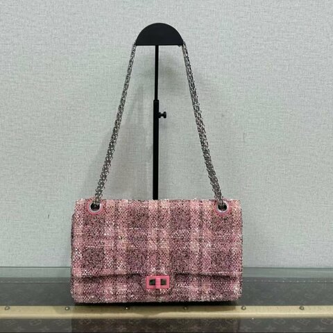 ✨CHANEL 限定款粉色銀扣毛呢2.55中號鍊條包 28*18*8  98新配件塵袋