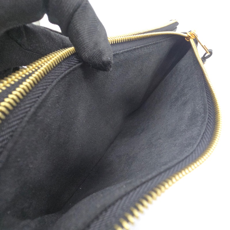LOUIS VUITTON Double Zip Pochette 黑壓花紋牛皮 多夾層手拿 斜背包 M68568  （晶片款）-5