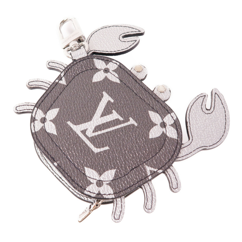 LOUIS VUITTON Monogram LV Crab銀扣吊飾-3