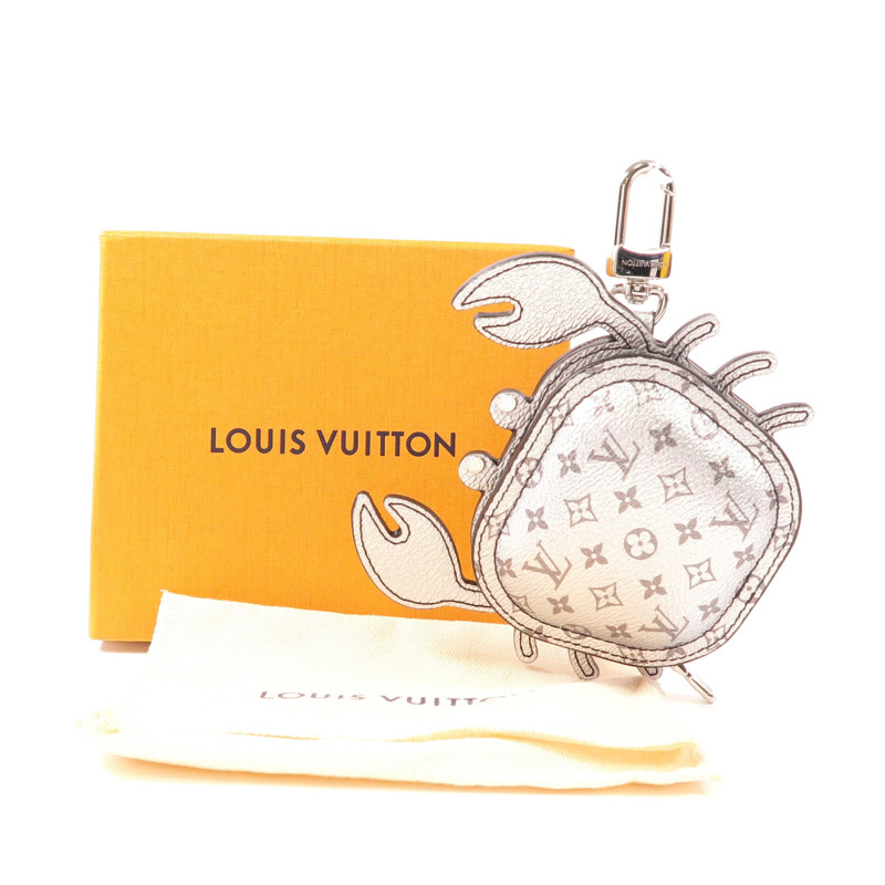 LOUIS VUITTON Monogram LV Crab銀扣吊飾-8