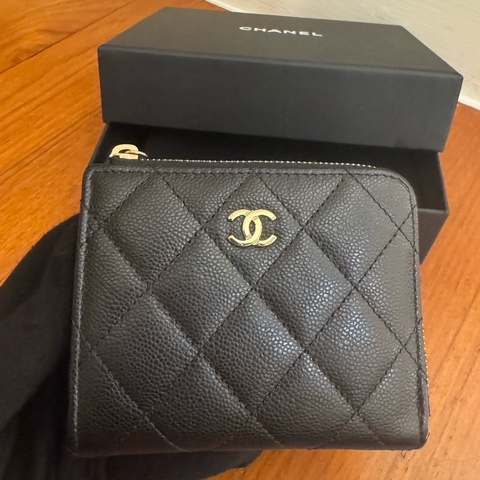 Chanel黑荔枝淡金雙C  L型拉鍊方零錢包👛