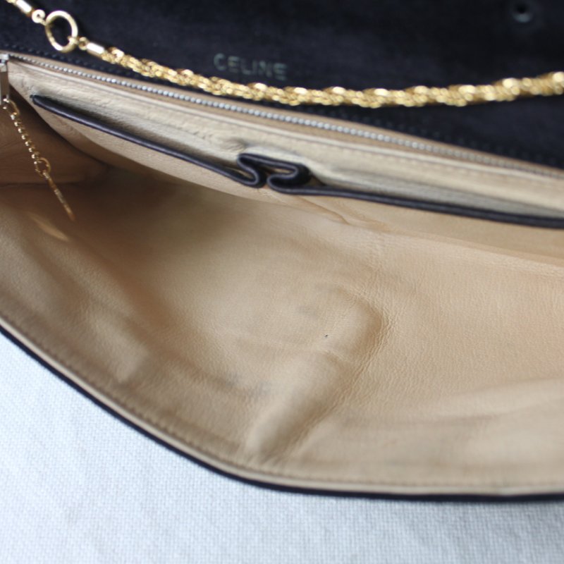 Celine黑色麂皮x馬車logo古董肩背包-7