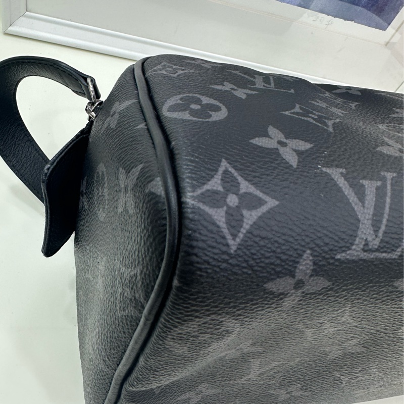 Lv 路易威登 黑老花洗漱包 男女同款 芯片款-11