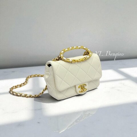CHANEL 白羊皮金鍊把手MINI COCO AS3723