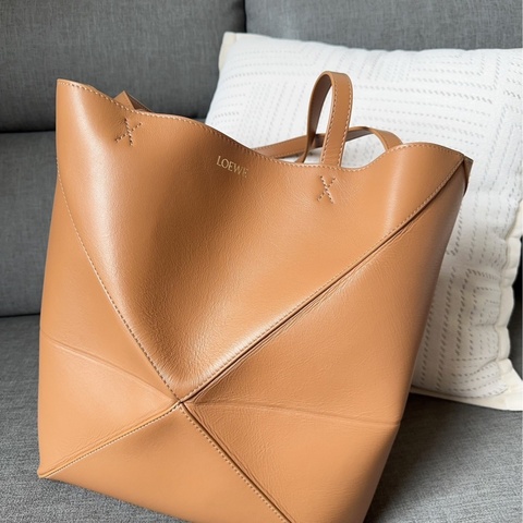 LOEWE 羅威 Puzzle Fold Tote 中款 亮面牛皮 折疊托特